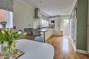 Kitchen Diner- click for photo gallery